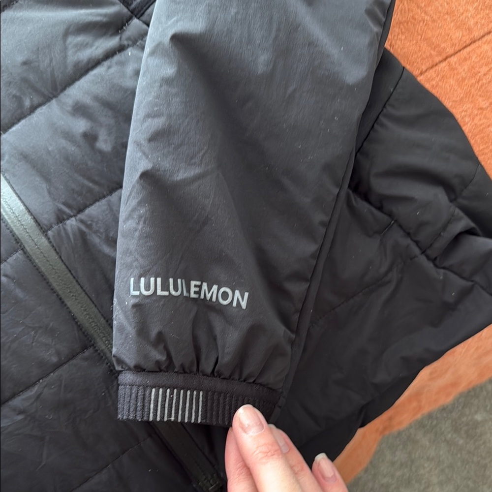LULULEMON | Down for it all jacket - 8 - black - Picture 4 of 7